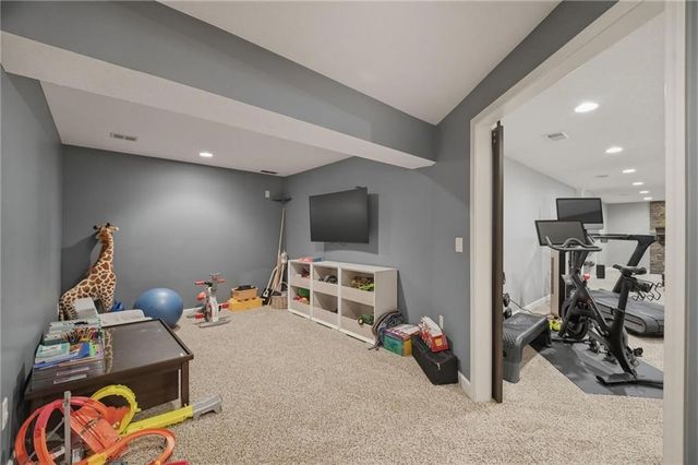 5303 NW 60th Terrace, Kansas City, MO 64151