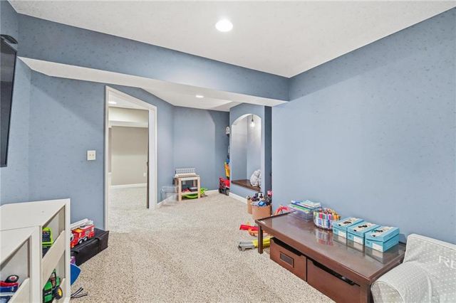 5303 NW 60th Terrace, Kansas City, MO 64151