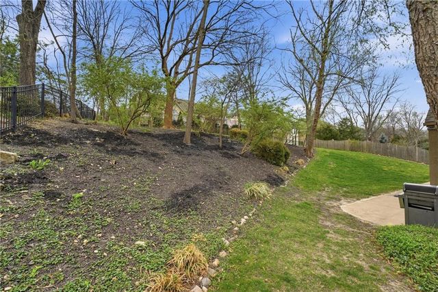 5303 NW 60th Terrace, Kansas City, MO 64151