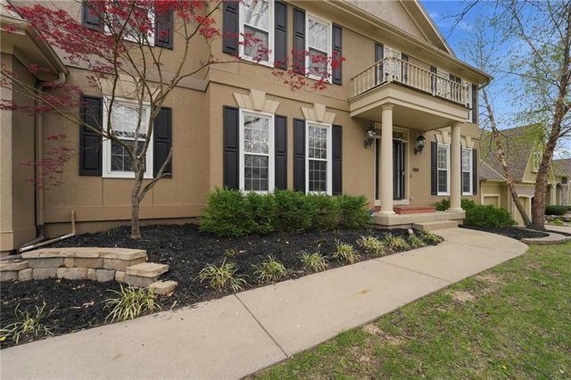 5303 NW 60th Terrace, Kansas City, MO 64151