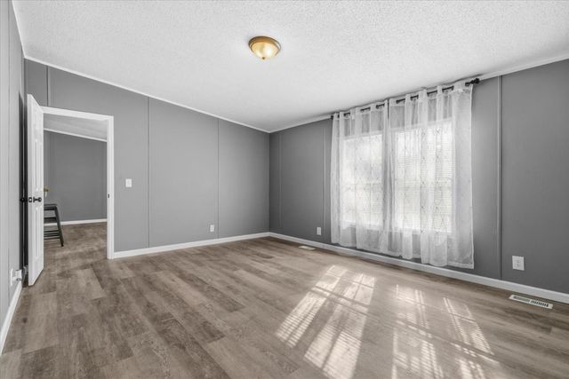 106 W Nance Springs Rd, Resaca, GA 30735