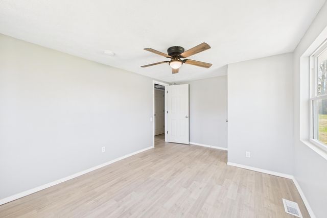 1102 Golf Course Rd, Ava, MO 65608