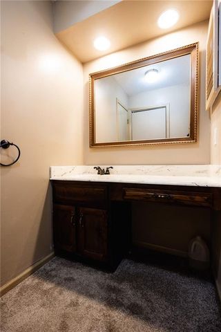 1303 N 43rd Street, St Joseph, MO 64506