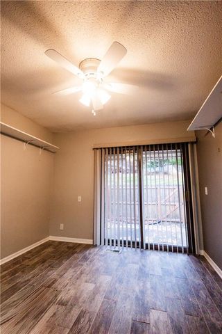 1303 N 43rd Street, St Joseph, MO 64506