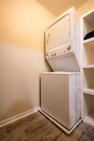 1303 N 43rd Street, St Joseph, MO 64506