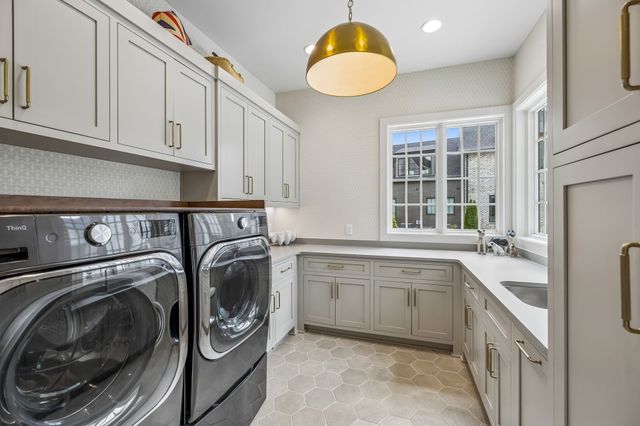 8384 Solstice Dr, College Grove, TN 37046