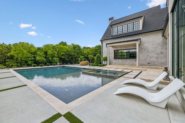 8384 Solstice Dr, College Grove, TN 37046