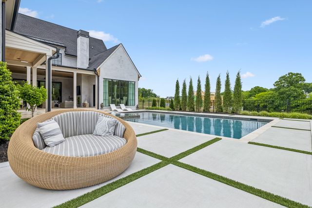 8384 Solstice Dr, College Grove, TN 37046