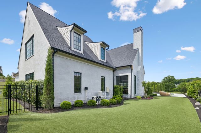 8384 Solstice Dr, College Grove, TN 37046