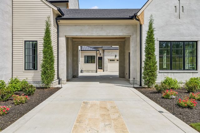 8384 Solstice Dr, College Grove, TN 37046