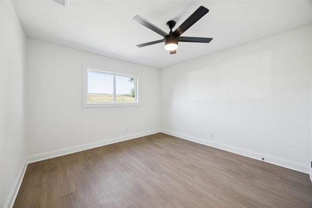 656 Sardis Road, Midlothian, TX 76065