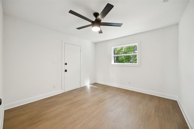 656 Sardis Road, Midlothian, TX 76065