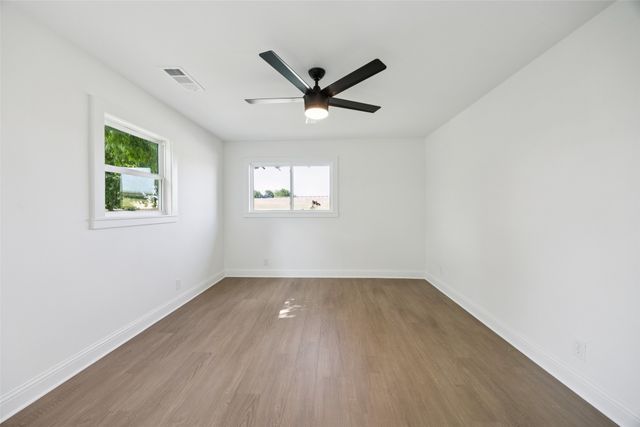 656 Sardis Road, Midlothian, TX 76065