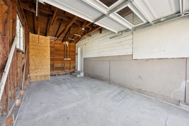 656 Sardis Road, Midlothian, TX 76065