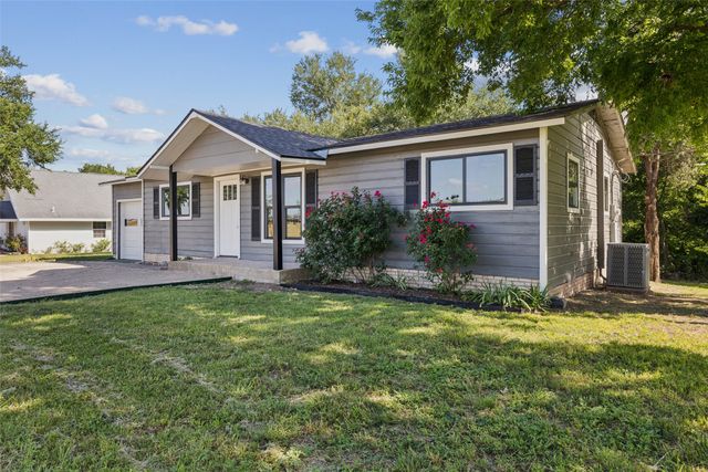 656 Sardis Road, Midlothian, TX 76065