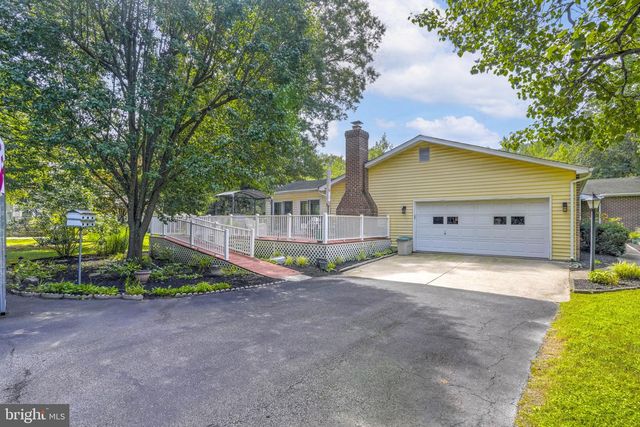 4949 IDLEWILDE RD, Shady Side, MD 20764
