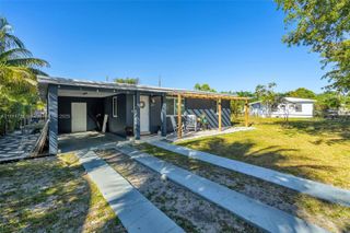 125 NW 127th St, North Miami, FL 33168