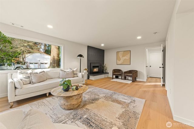 7210 173rd Street SW, Edmonds, WA 98026