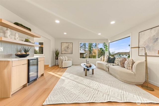 7210 173rd Street SW, Edmonds, WA 98026