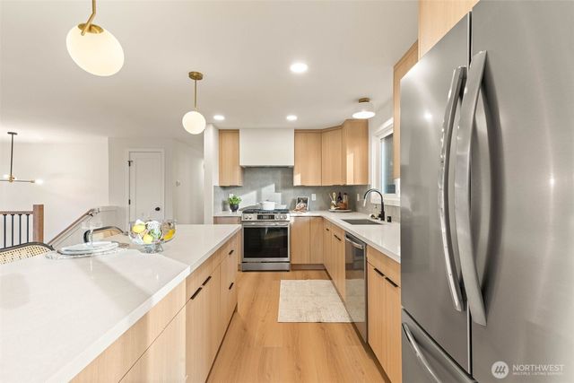 7210 173rd Street SW, Edmonds, WA 98026