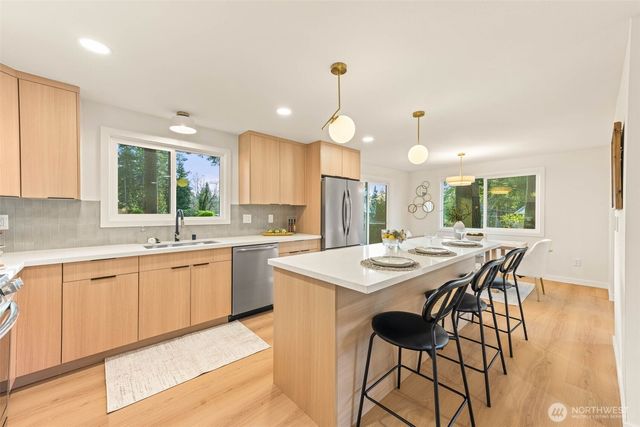 7210 173rd Street SW, Edmonds, WA 98026