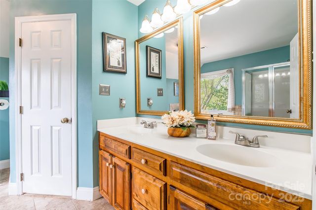 8230 Quail Hollow Drive, Harrisburg, NC 28075