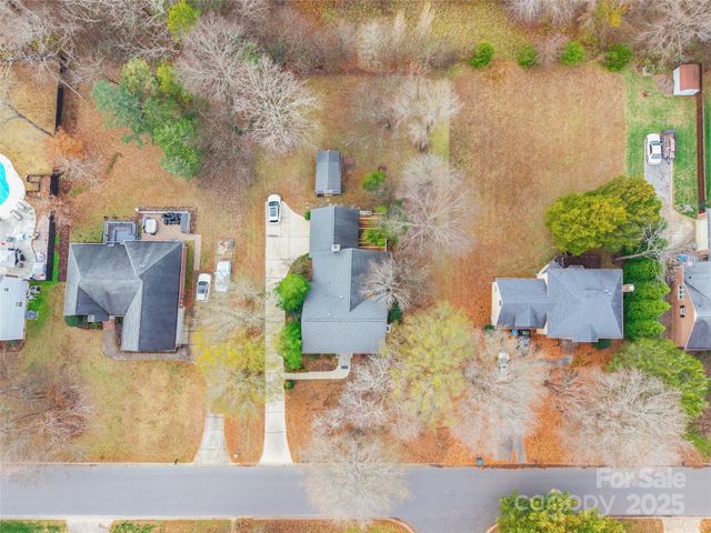 8230 Quail Hollow Drive, Harrisburg, NC 28075