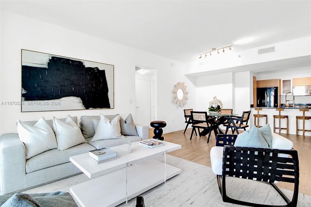 951 Brickell Ave 505, Miami, FL 33131