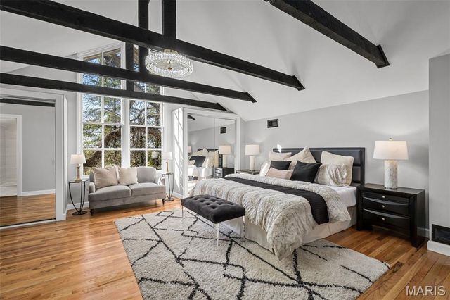 500 Kingridge Drive, Ballwin, MO 63011