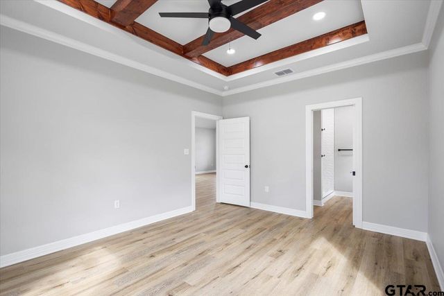 300 S Roden Ln, Gladewater, TX 75647