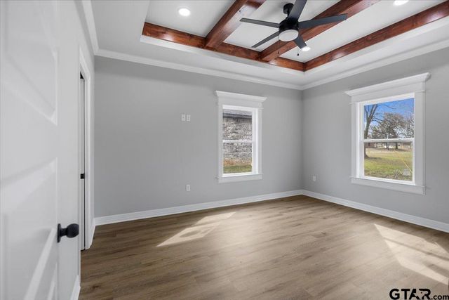 300 S Roden Ln, Gladewater, TX 75647