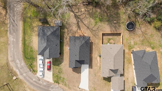 300 S Roden Ln, Gladewater, TX 75647