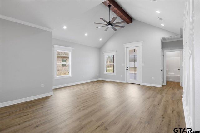 300 S Roden Ln, Gladewater, TX 75647