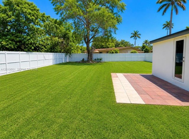 1881 NW 157th St, Miami Gardens, FL 33054