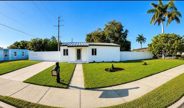 1881 NW 157th St, Miami Gardens, FL 33054