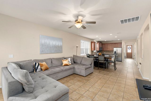 2539 Skybound, San Antonio, TX 78245
