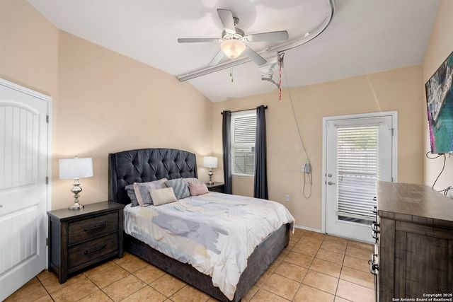 2539 Skybound, San Antonio, TX 78245