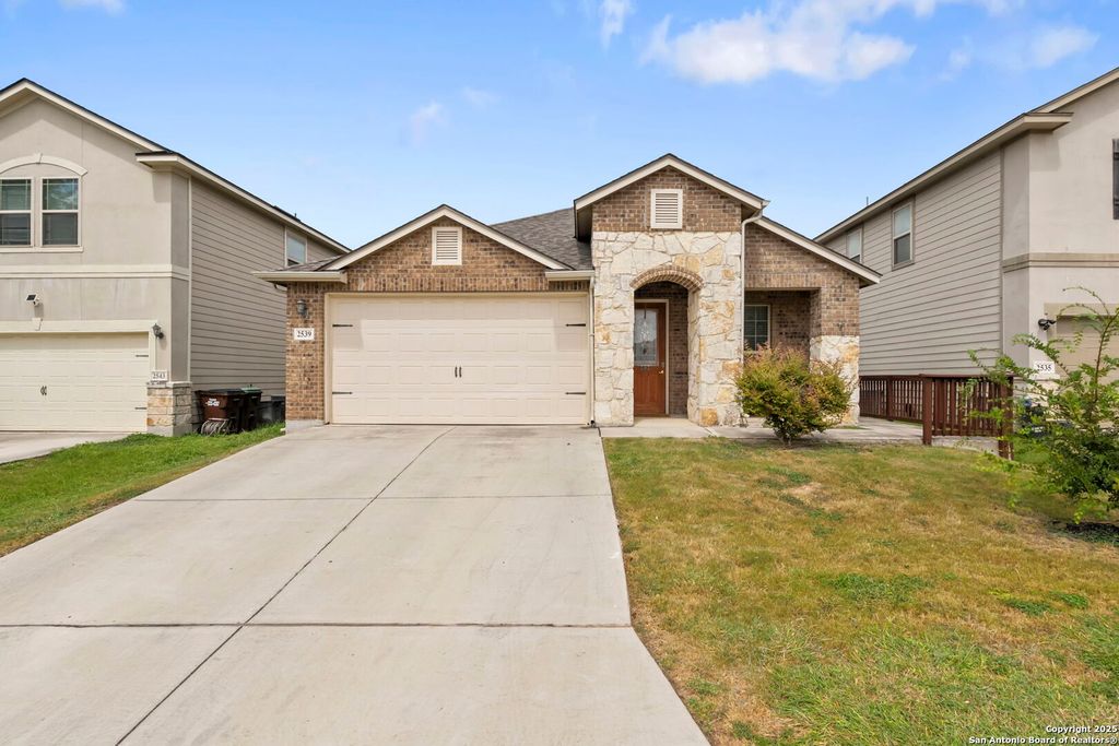2539 Skybound, San Antonio, TX 78245