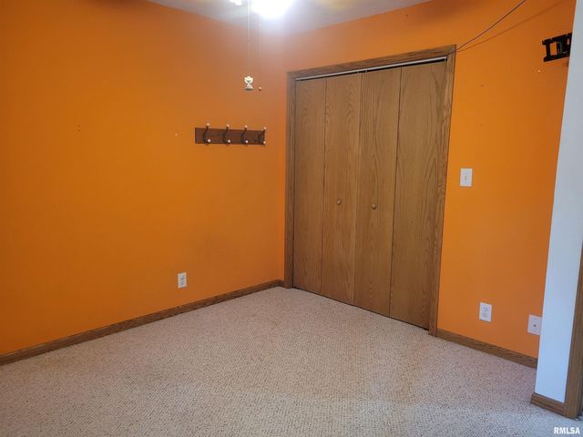 103 E Highline Road, Woodlawn, IL 62898