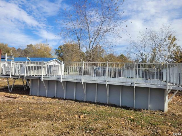 103 E Highline Road, Woodlawn, IL 62898