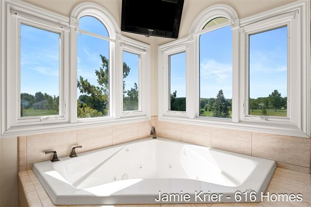 7105 Placid Pointe Court, Caledonia, MI 49316