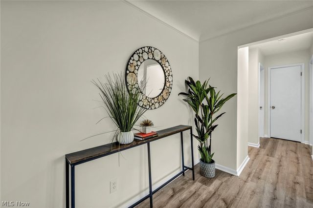 25595 Highland Road, Richmond Heights, OH 44143