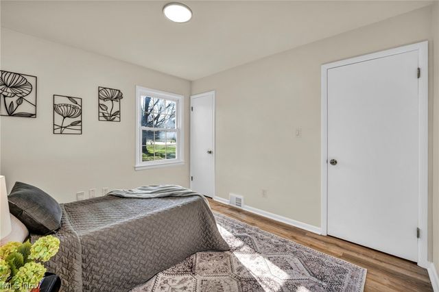 25595 Highland Road, Richmond Heights, OH 44143