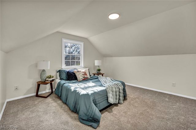 25595 Highland Road, Richmond Heights, OH 44143