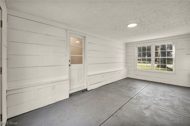 25595 Highland Road, Richmond Heights, OH 44143