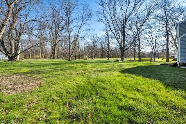 25595 Highland Road, Richmond Heights, OH 44143