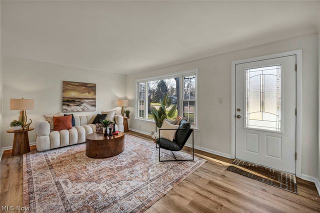 25595 Highland Road, Richmond Heights, OH 44143