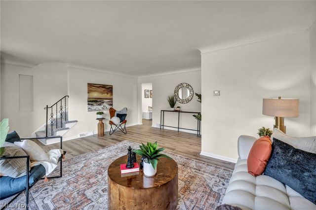 25595 Highland Road, Richmond Heights, OH 44143