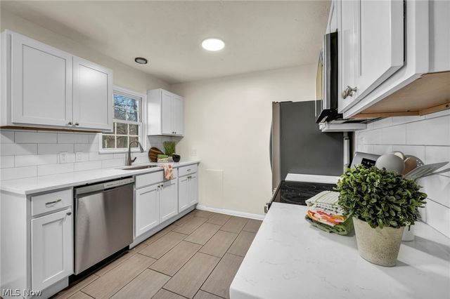 25595 Highland Road, Richmond Heights, OH 44143