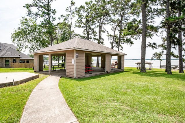 3623 Shore Shadows Drive, Crosby, TX 77532